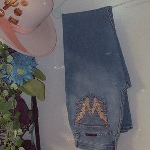 Woman’s wranglers 7/8 x 36